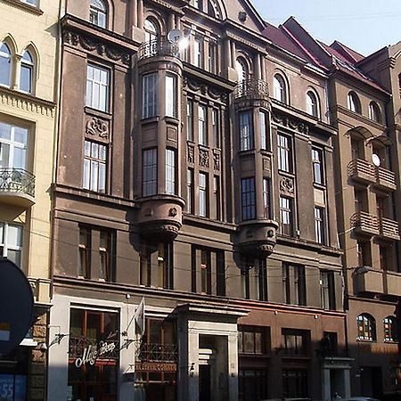 Apartment In The Centre Of 리비프 객실 사진