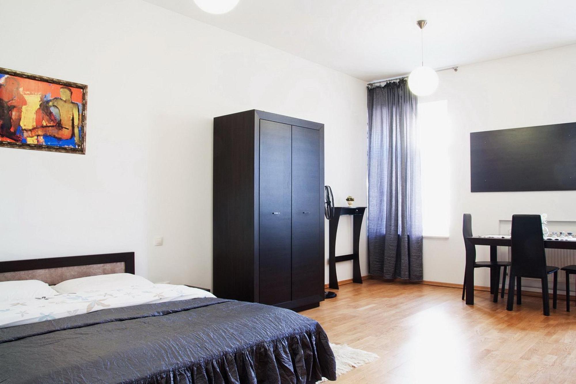 Apartment In The Centre Of 리비프 객실 사진