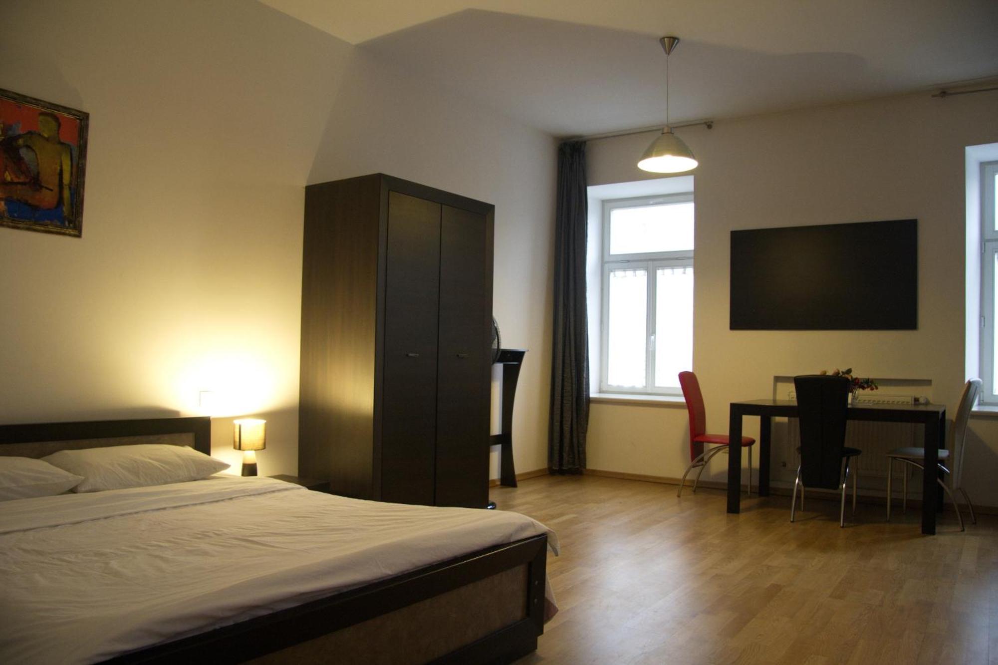 Apartment In The Centre Of 리비프 객실 사진