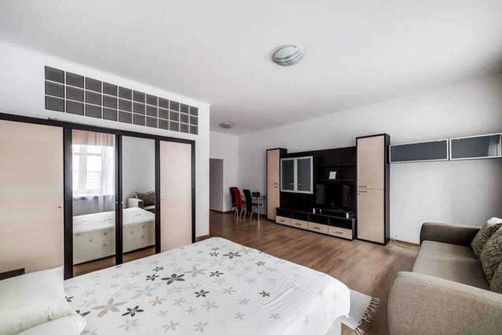 Apartment In The Centre Of 리비프 객실 사진