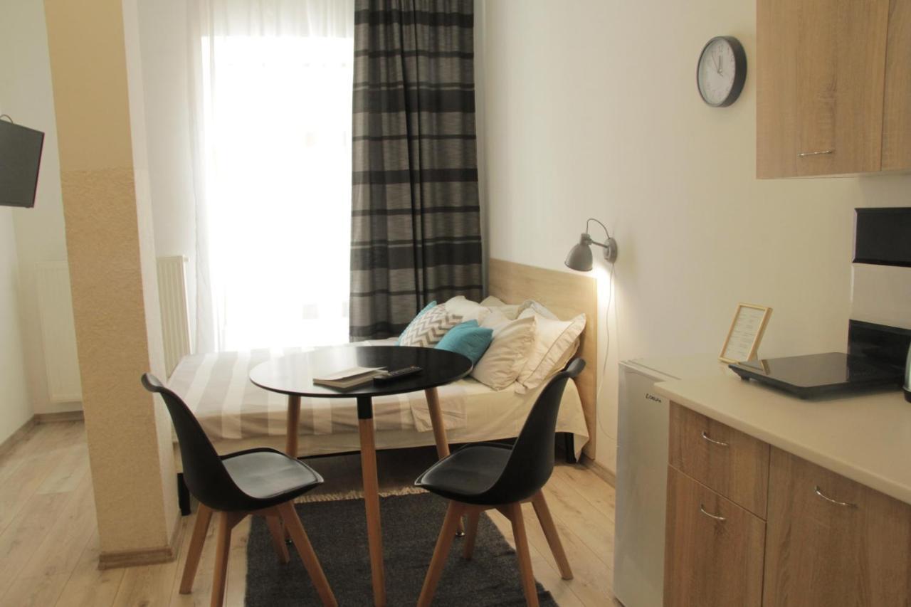 Apartment In The Centre Of 리비프 외부 사진